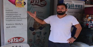 Kavaga Sırasında Sinirini Dükkandan Çıkardı