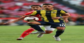 Uefa Şampiyonlar Ligi: Benfica: 0 - Fenerbahçe: 0 (İlk Yarı)