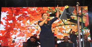 Muş Malazgirt Zaferinin 947Ncı Yıl Dönümü Etkinlikleri Zara Ve İmera Konseri İle Sona Erdi