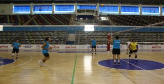 Haliliye Voleybol Takımında Sezon Öncesi Hazırlıklar Devam Ediyor