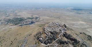 Tarihi Gevale Kalesi Ortaya Çıkarılıyor