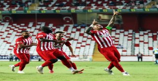 Spor Toto Süper Lig: Antalyaspor: 1 - Atiker Konyaspor: 2 (İlk Yarı)