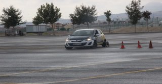 Konyada Makam Şoförlerine İleri Sürüş Eğitimi