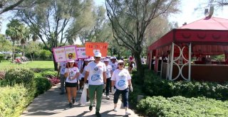 Otel Çalışanları, Yerli Ve Yabancı Tatilcilerle Çöp Topladı