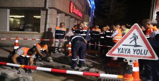 İbbden Ana Arterlerde Gece Temizliği Operasyonu
