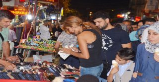 Bursada Bayram Alışverişinde Adım Atacak Yer Kalmadı