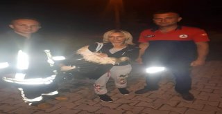 Ayağı Saman Balyasına Takılan Leylek Kurtarıldı