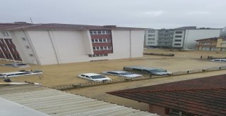 Sakaryada Dereler Taştı, İlçe Sular Altında Kaldı