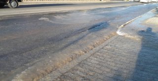 Didimde Patlayan Su Su Borusu Kazaya Neden Oldu