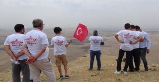 Mardinde 15 Temmuz Şehitlerini Paraşütle Atlayarak Andılar