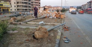 Tır Kazasında Faciadan Dönüldü... O Anlar Kamerada
