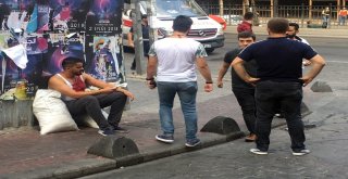 Beyoğlunda Kadın Turistler Arasında Kavga Çıktı: 2 Yaralı