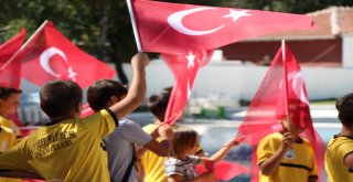 Yaz Okulu Öğrencileri Şenlik Havasında Sertifikalarını Aldı