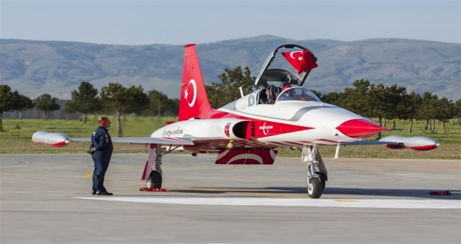 Türk Yıldızları Edremit Semalarında Uçacak