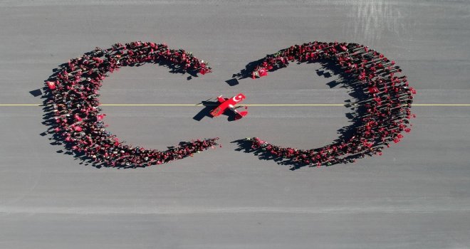 Geleneksel Cumhuriyet Fotoğrafı Hayranlık Uyandırdı