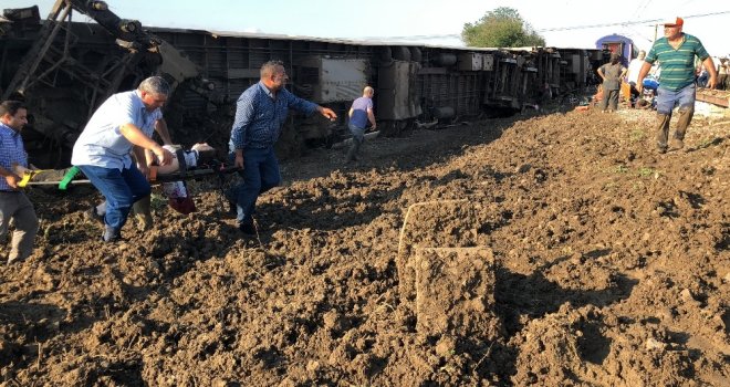 Trende Kapasitesinin Üzerinde Yolcu Varmış