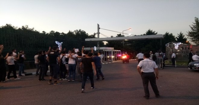 Beşiktaş Kafilesi Ülker Stadına Hareket Etti