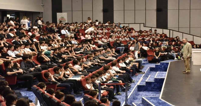 Plastik Okyanus Muratpaşada Gösterildi