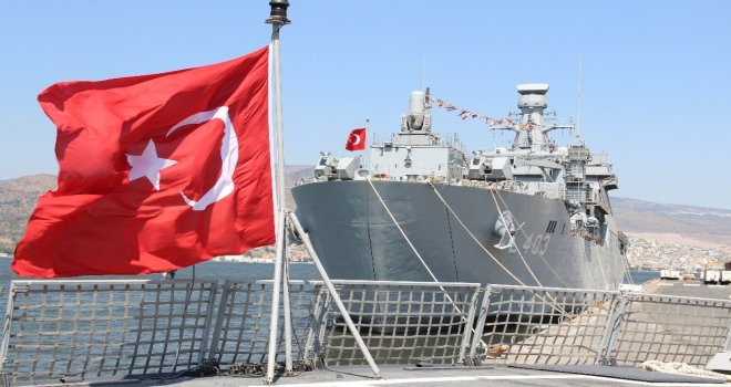 Savaş Gemileri Halkın Ziyaretine Açıldı