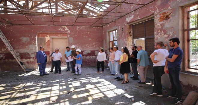 Engelsiz Sanat Evinde Çalışmalar Sürüyor