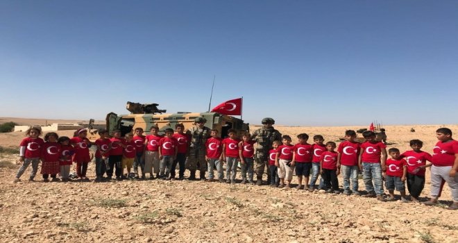 Münbiçli Küçük Yürekler; Mehmetçikle, Gelecekten Daha Umutlu