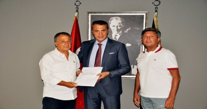 Fikret Orman, Başkanlık Dilekçesini Teslim Etti