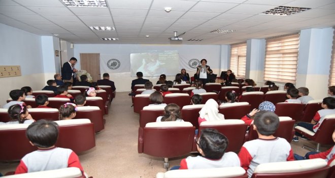 Altındağda Öğrencilerin Hayvan Sevgisi
