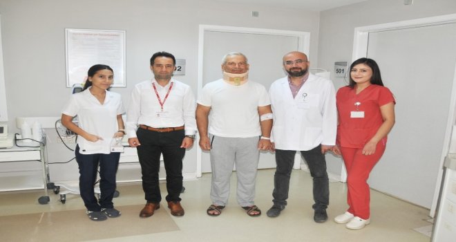 İyi Olacak Hastanın Önünden Doktor Geçti