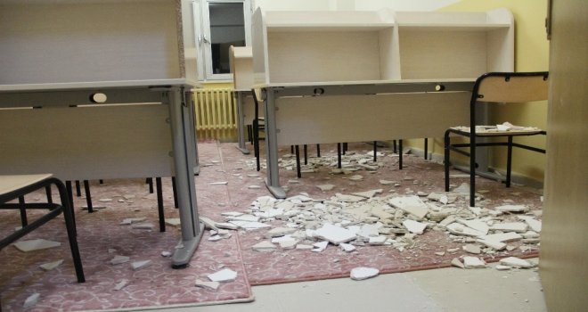 Okul Pansiyonu Tavanında Alçıpan Koptu, 3 Öğrenci Yaralandı