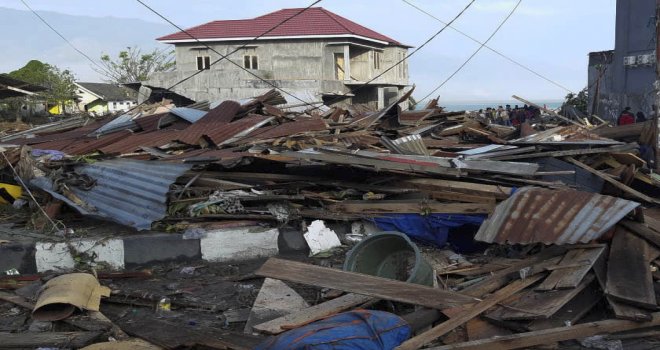 Endonezyaın Sulawesi Adasındaki Depremde Ölü Sayısı 48E Yükseldi