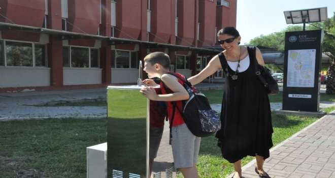 Ege Rektörlüğünden Yoğun Alanlara Su Sebilleri
