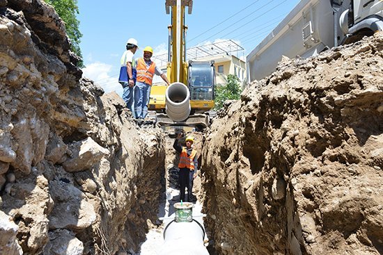 Asat Antalyayı Kanalizasyon Ağı İle Ördü