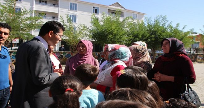 Vartolu Kadınlar Kaymakamdan Okul Servisi Talep Ettiler