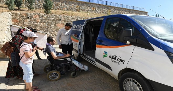 Başkan Çınar Engelli Vatandaşı Makamında Ağırladı