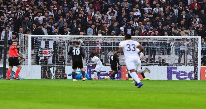 Uefa Avrupa Ligi: Beşiktaş: 0 - Genk: 1 (İlk Yarı)