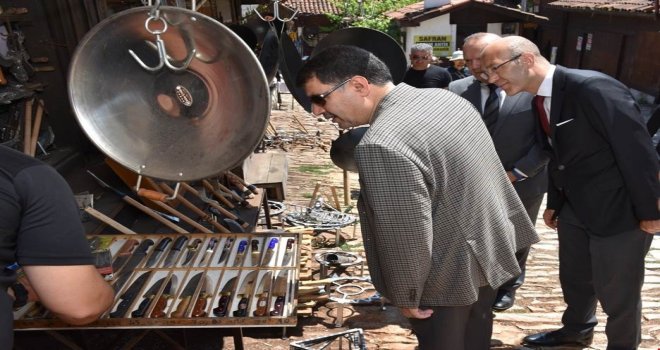 İstanbul Valisi Vasip Şahin Safranboluyu Gezdi