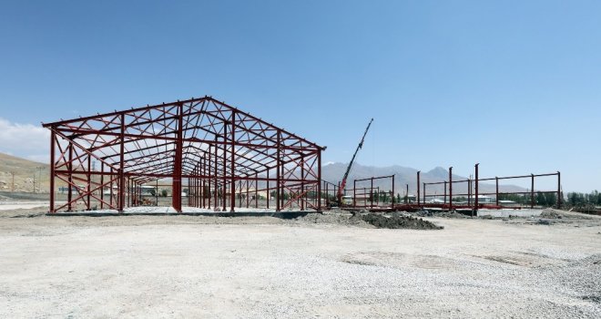 Vana 3 Milyon 740 Bin Liralık Yeni Hayvan Pazarı