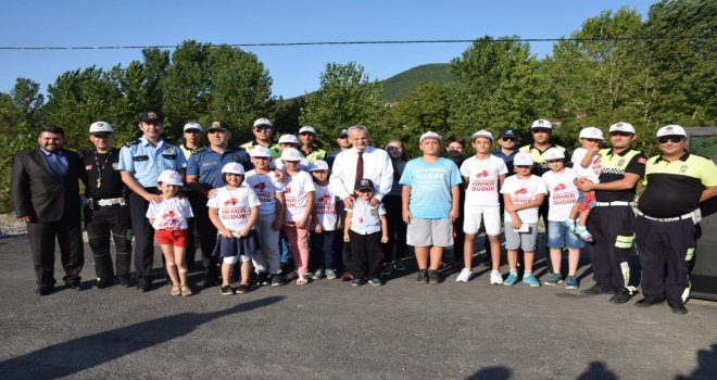 Kırmızı Düdük İle Bartında Kontrol Çocuklarda