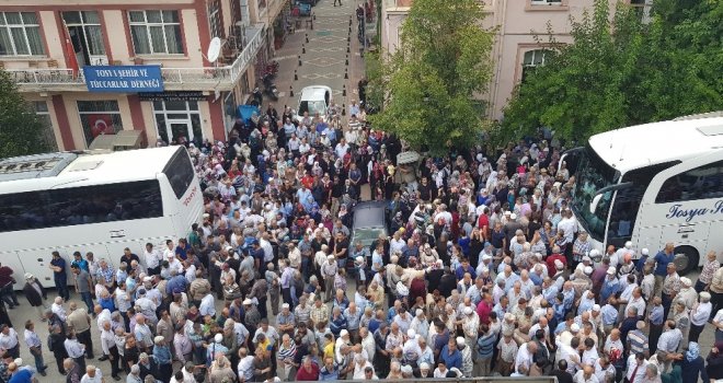 Tosyadan İlk Hac Kafilesi Dualarlauğurlandı