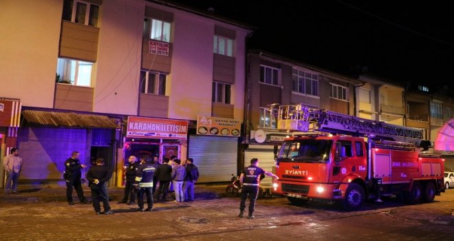 İtfaiyenin Yardımıyla Girdiği Evde Annesini Ölü Buldu