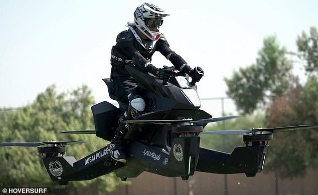 Dubai Polisi Hovercraft Kullanma Eğitimine Başladı