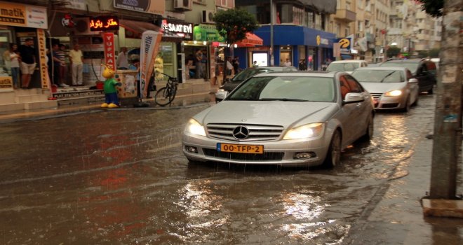 Yalova Sokakları 5 Dakikada Göle Döndü