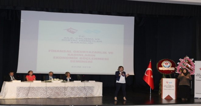 Trabzon İşkur Finansal Okuryazarlık Seminerinde ‘İşte Kadın Projesini Tanıttı