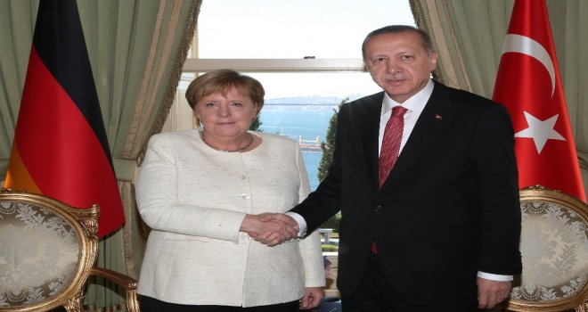 Cumhurbaşkanı Erdoğan, Almanya Başbakanı Merkeli Kabul Etti