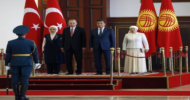 Cumhurbaşkanı Erdoğan Kırgızistanda Resmi Törenle Karşılandı