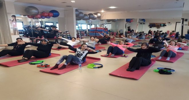 İzmit Belediyesi Spor Salonlarında Yeni Dönem Başladı