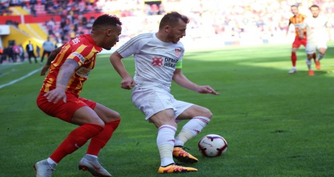 Spor Toto Süper Lig: Kayserispor: 0 - Dg Sivasspor: 0 (İlk Yarı)