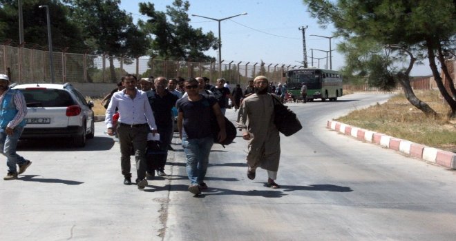 Suriyelilerin Türkiyeye Dönüşü Başladı