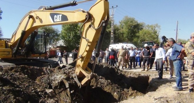 500Lük İçme Suyu Borusuna Düşen İşçi Kayboldu