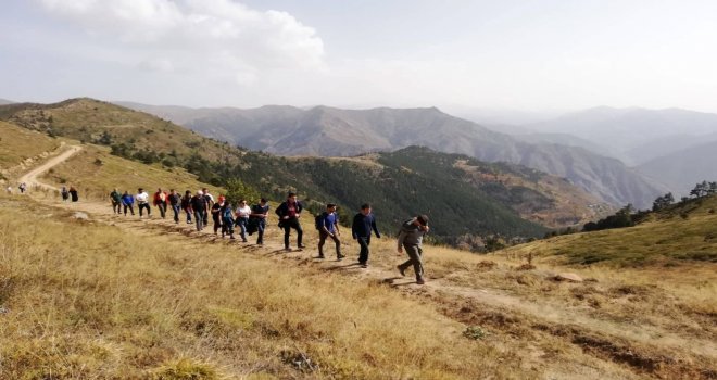 Gümüşhaneli Dağcılardan Sonbahar Yürüyüşü